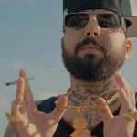 دانلود آهنگ ویناک کم نمیاد